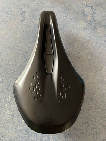 Fizik Terra Argo Saddle 2024 Saddles & Seatposts usato