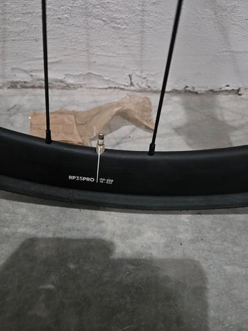 Used OQUO RP35PRO complete wheelset 2025 bike — image 4 of 10