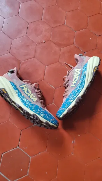 Hoka Speedgoat 6 Running Shoes d'occasion
