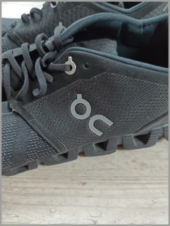 Použité Lightweight On Running Chaussures de course noire bike — obrázek 3 z 9