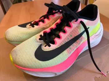 Used Premium Zoomfly 5 Running Shoes