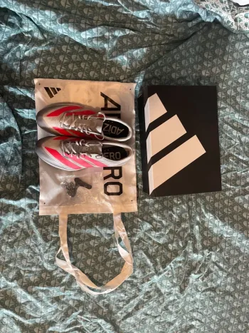Used Adidas Pointe athlétisme carbone Running Shoes