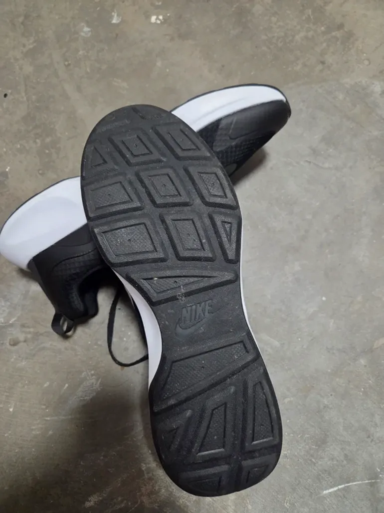 Used Ideal Sneaker bike — image 5 of 5