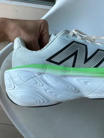 Used New Balance Fresh Foam More V5 bike — image 6 of 11