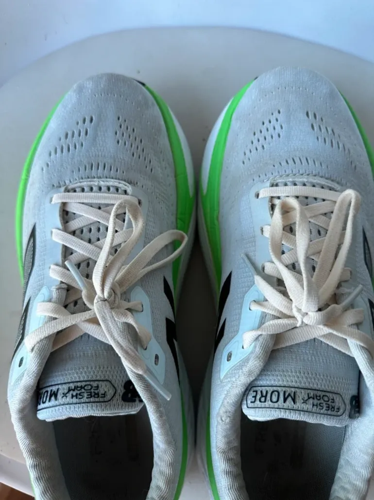 Used New Balance Fresh Foam More V5 bike — image 5 of 11