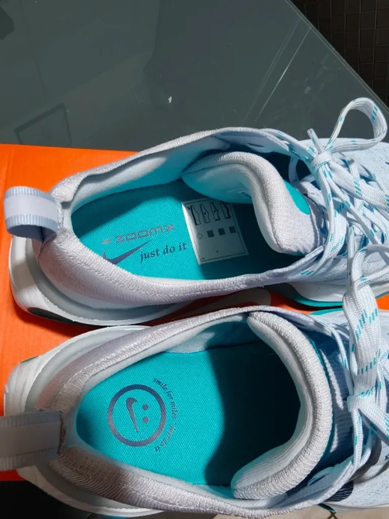 Nike Invincible Run 3 bike usato — immagine 5 di 8
