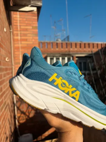 Hoka Clifton 10 bike d'occasion — image 3 sur 7