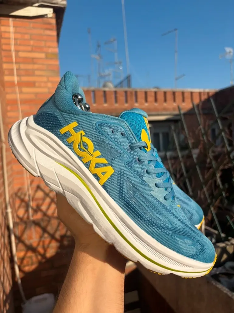 Hoka Clifton 10 bike d'occasion — image 2 sur 7