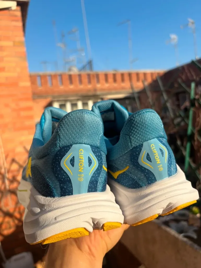 Hoka Clifton 10 bike d'occasion — image 7 sur 7