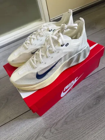 Used Nike Ava X Running Shoes