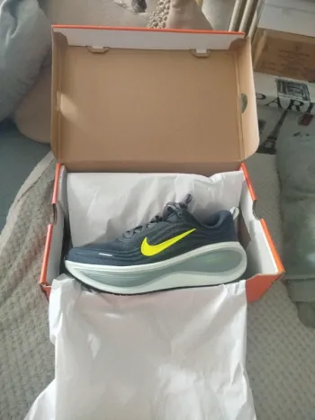 Używany Nike Vomero Plus Running Shoes