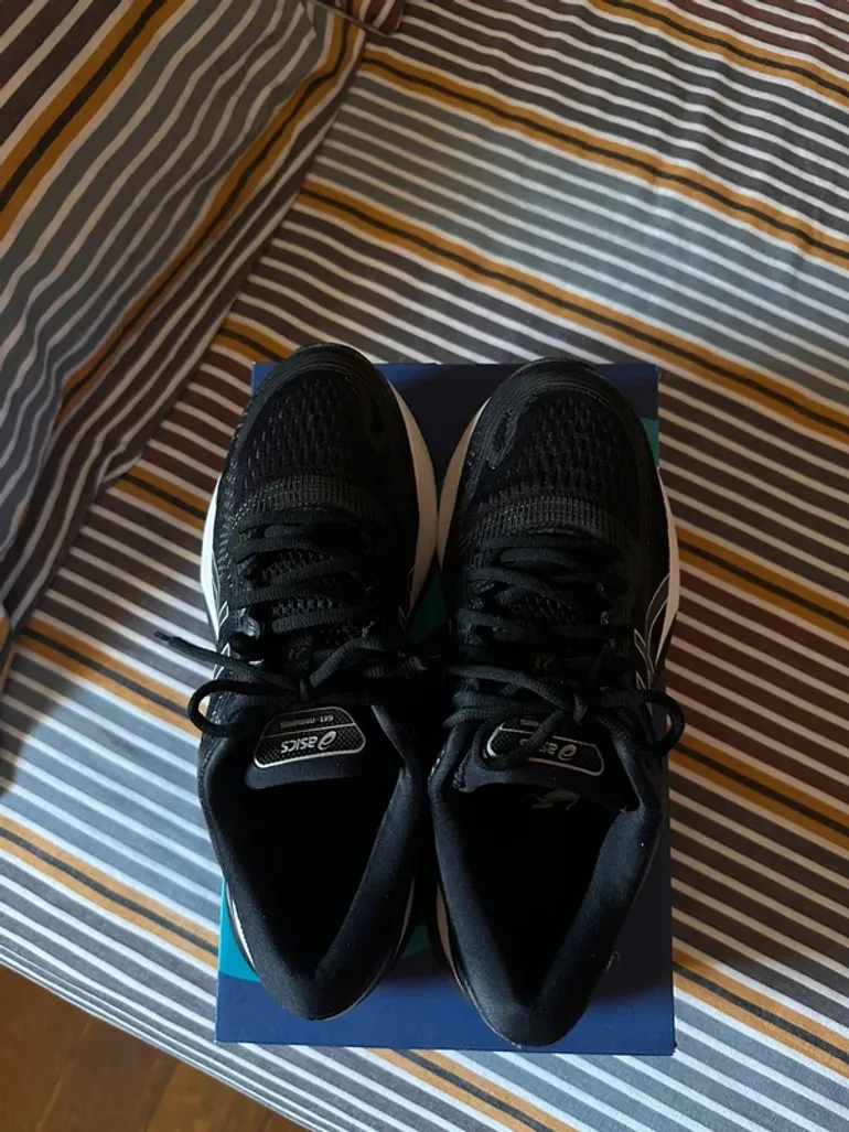 Used Asics Gel-Nimbus 21 bike — image 5 of 6