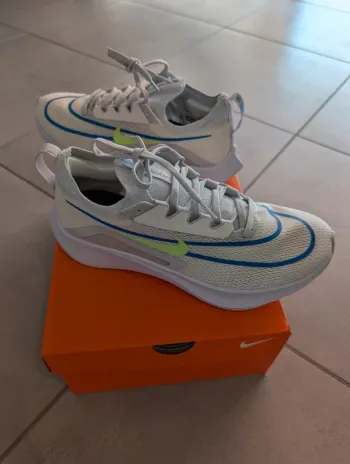 Used Nike Zoom Fly 4 bike — image 3 of 7