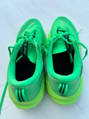 Used Asics Novablast 5 bike — image 2 of 4