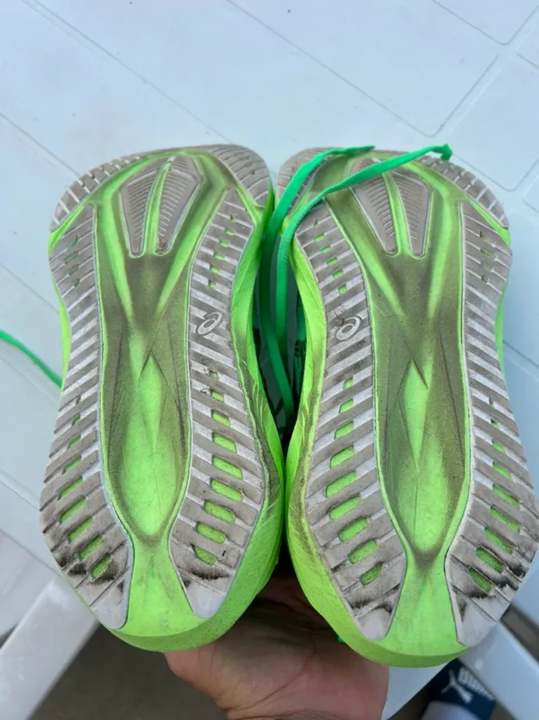 Used Asics Novablast 5 bike — image 3 of 4