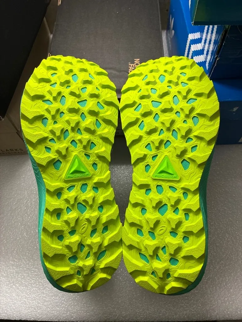 Used Asics Trabuco Terra 3 bike — image 5 of 7