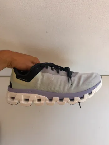 Used On Running Cloud bike — image 3 of 6