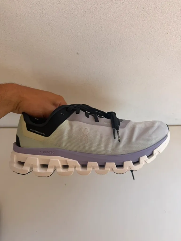 Used On Running Cloud bike — image 3 of 6