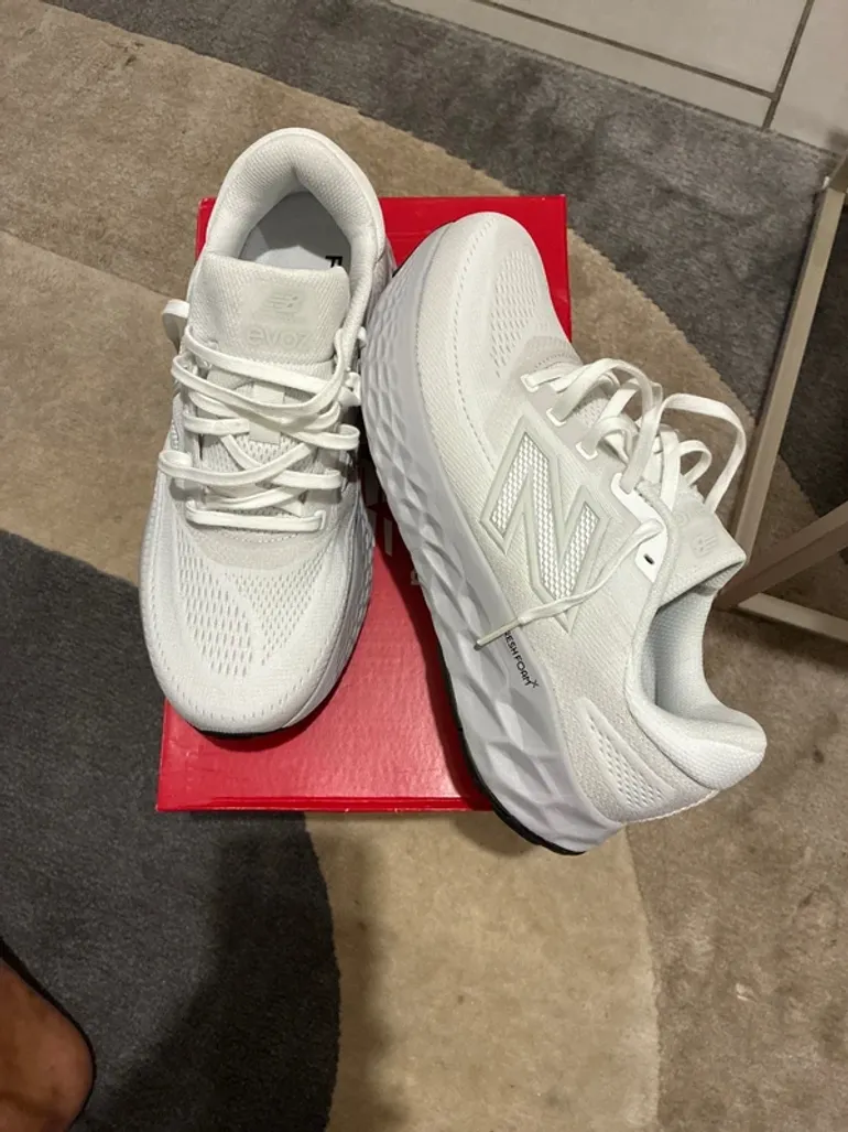 Używany New Balance Evoz bike — zdjęcie 3 z 4