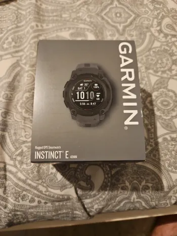 Used Garmin Instinct Electronics