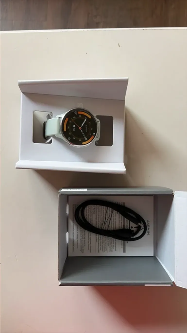 Used Garmin Venu 3s bike — image 6 of 9