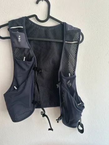 Used Black Diamond Distance 4 Running Accessories