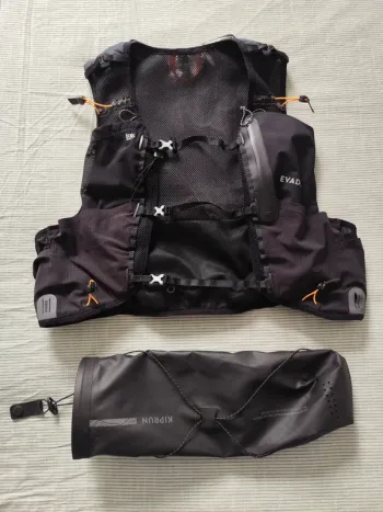 Decathlon Gilet trail 10l Running Accessories d'occasion