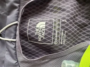 Używany The North Face Summit Run Vest bike — zdjęcie 4 z 7