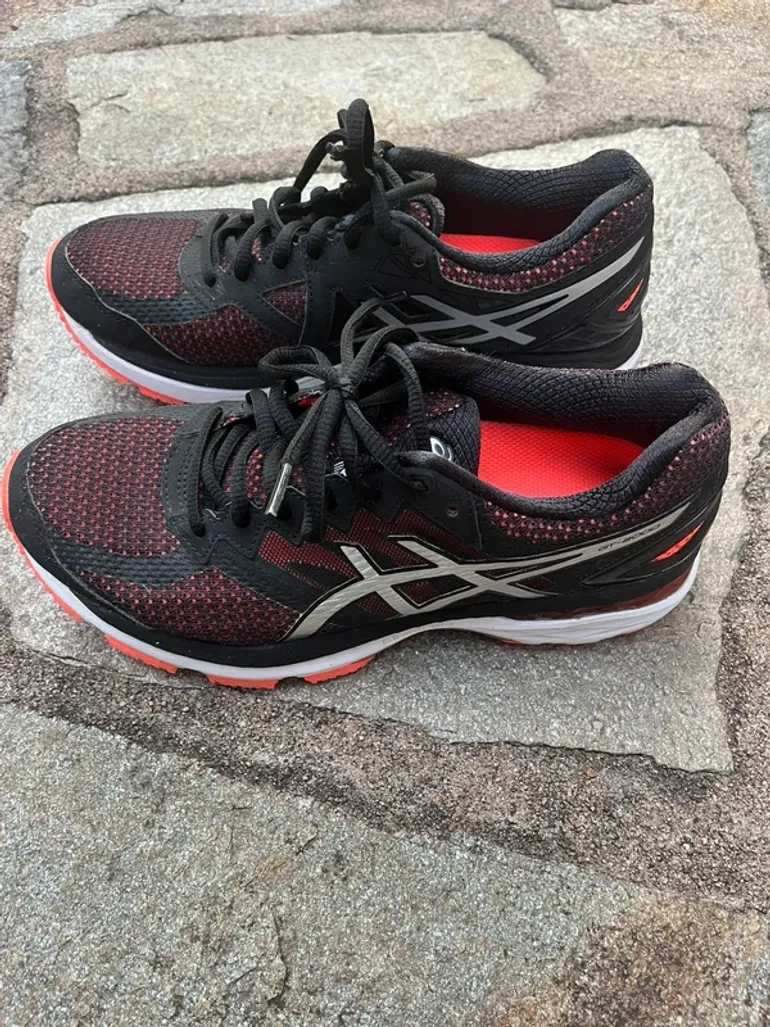 Used Asics GT-2000 bike — image 3 of 7
