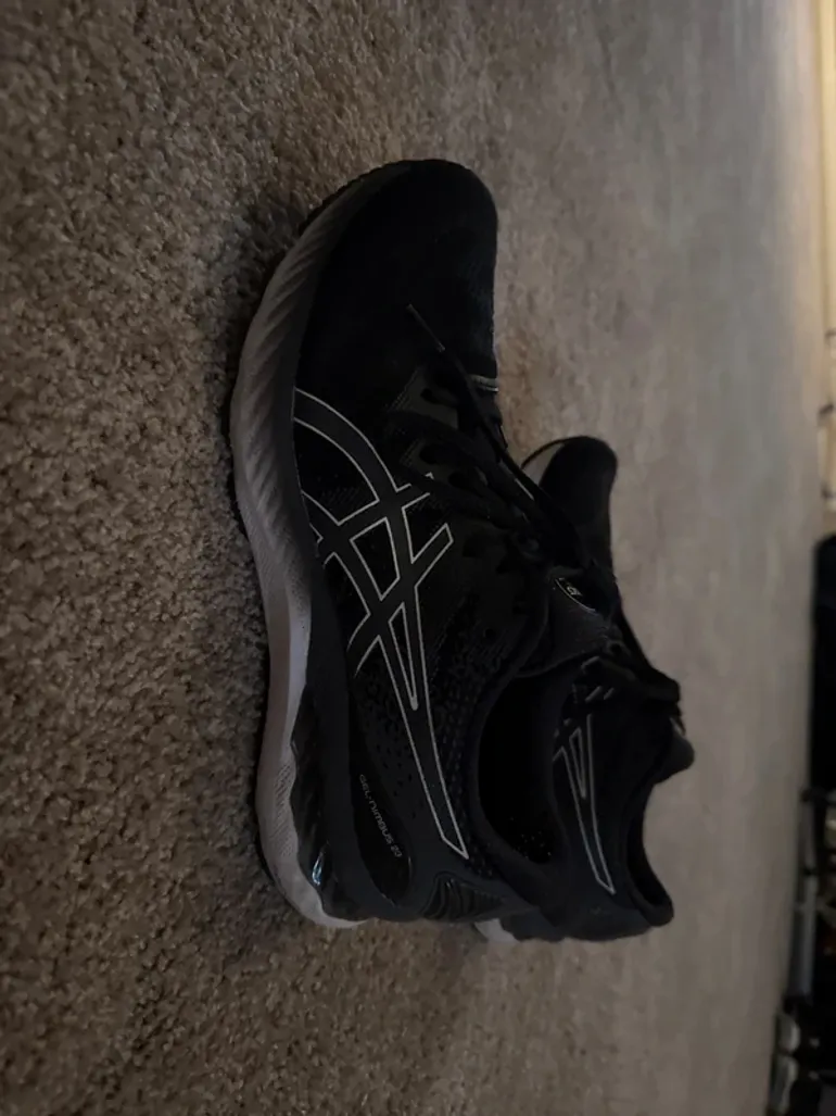 Used Asics sport schoenen zwart wit bike — image 2 of 4