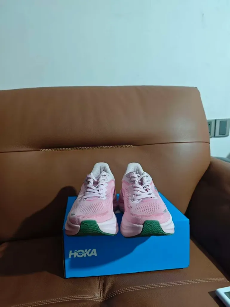 Used Hoka Shoes Size 41 bike — image 3 of 6