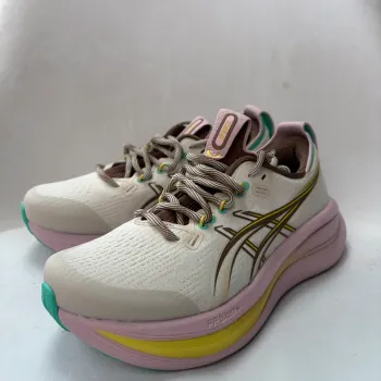 Used Asics Gel-Nimbus 28 TR Running Shoes