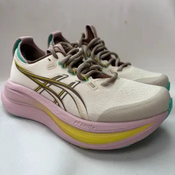 Used Asics Gel-Nimbus 28 TR bike — image 6 of 10