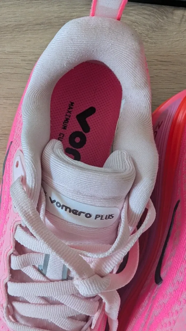 Used Hyper Vomero Plus bike — image 4 of 7