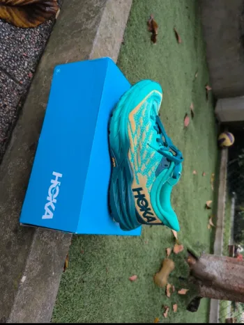 Used Hoka Speedgoat 5 Running Shoes