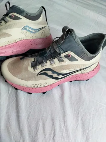Used Saucony Peregrine 13 Running Shoes