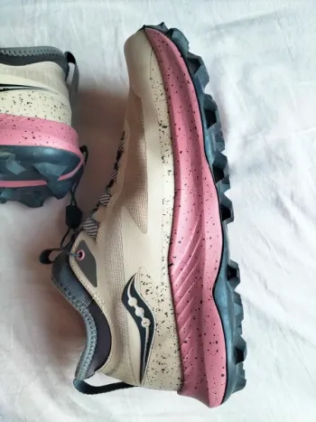 Used Saucony Peregrine 13 bike — image 3 of 9