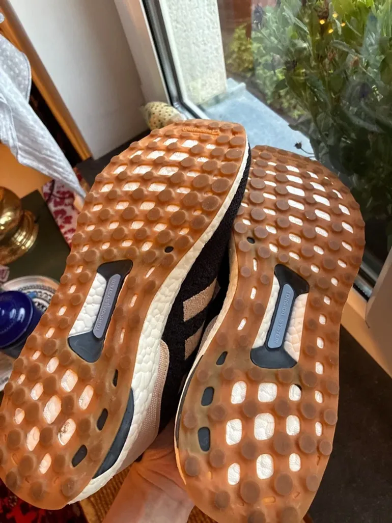 Used Adidas Ultra Boost bike — image 3 of 6