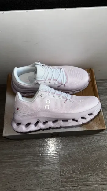 Tweedehands Rose Cloudtilt Running Shoes