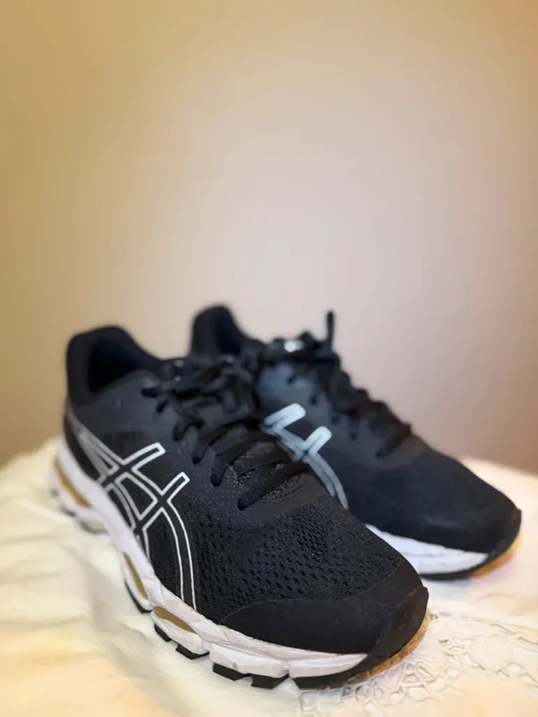 Tweedehands Asics Gel bike — afbeelding 3 van 3