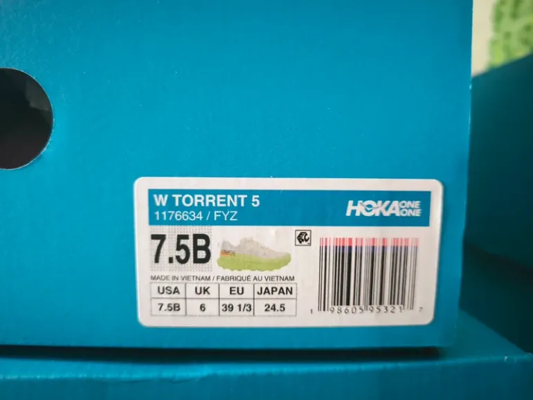 Hoka Running Shoes bike usato — immagine 5 di 5