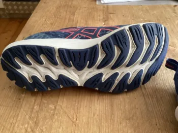 Used Asics Gel Cumulus 23 bike — image 6 of 13