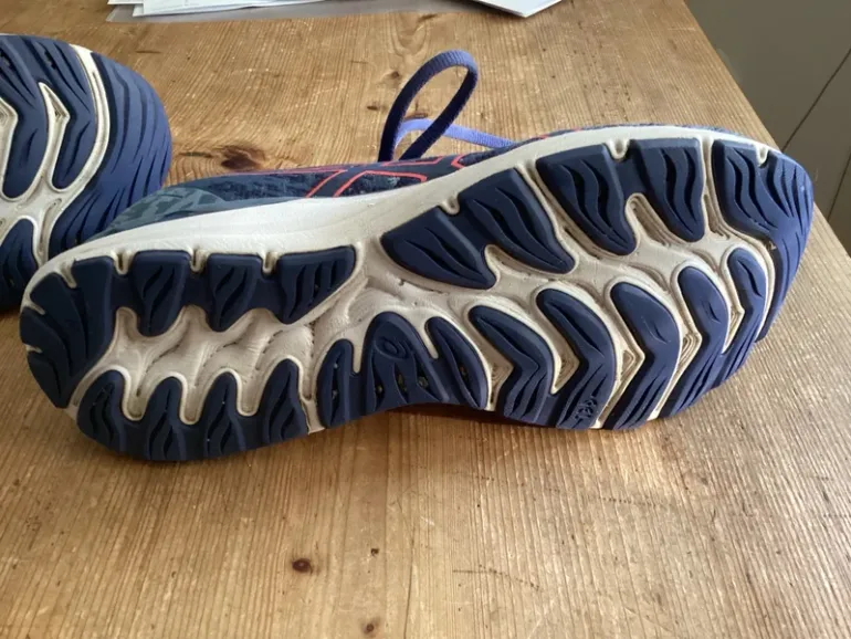Used Asics Gel Cumulus 23 bike — image 7 of 13