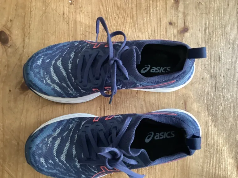 Used Asics Gel Cumulus 23 bike — image 4 of 13