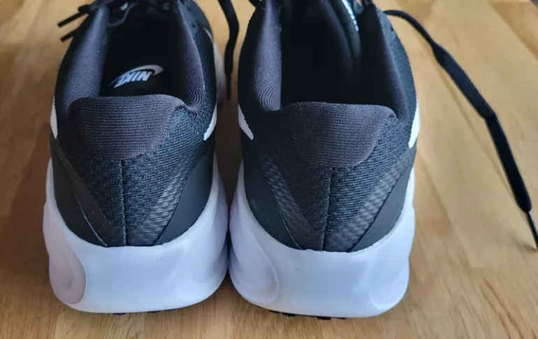 Tweedehands Nike Revolution 8 bike — afbeelding 4 van 7