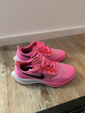 Tweedehands Pegasus Zoom 37 Running Shoes