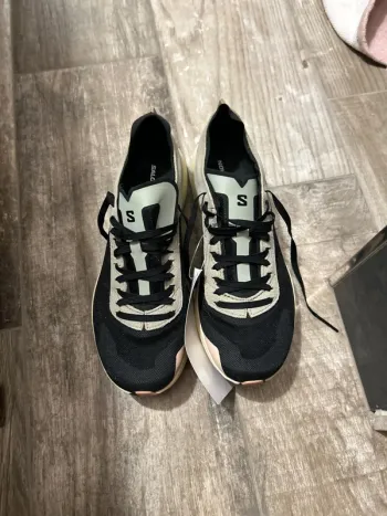 Used Salomon Pulsar PRG Running Shoes