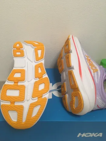 Hoka Bondi-9 bike d'occasion — image 3 sur 7