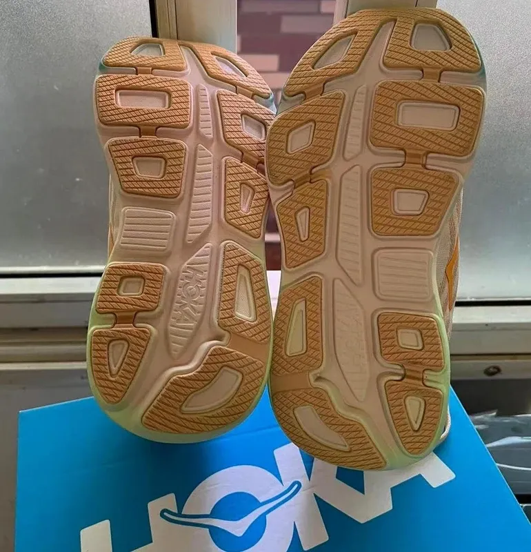 Used Hoka Shoes Size 40 bike — image 5 of 7