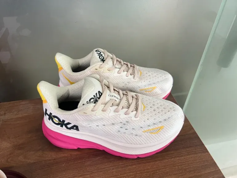 Used Hoka Cream taille 39 bike — image 2 of 4